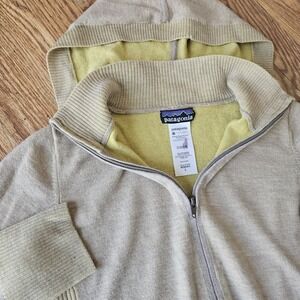 Patagonia Sweater Womens L Yellow 100% Merino Wool Zip Sweatshirt Hooded Warm
